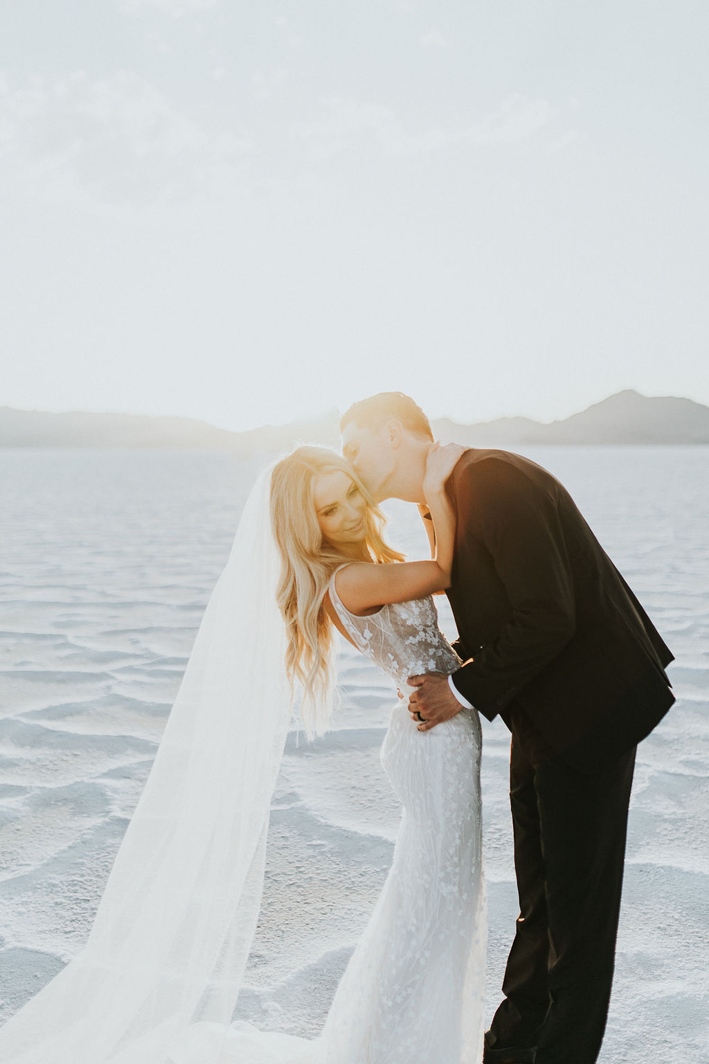 Elope At The Salt Flats | Bonneville Salt Flats Elopement Guide ...