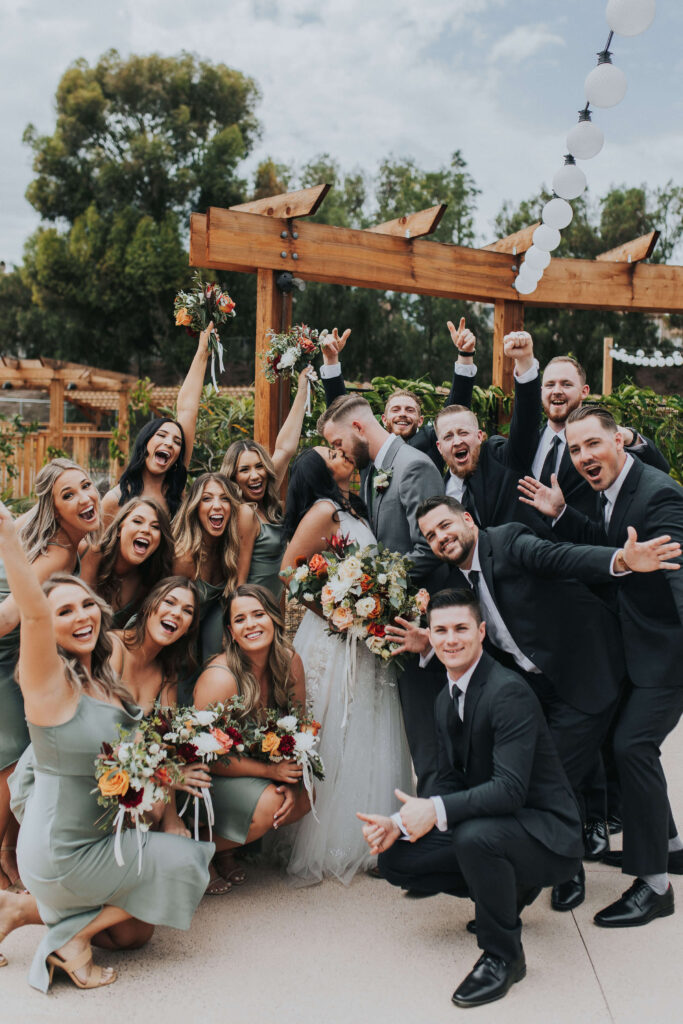 large bridal party for summer outdoor wedding
