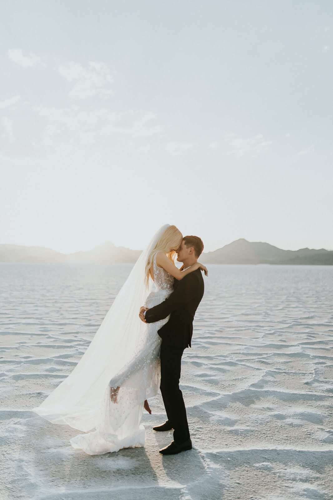 Couple getting married at the utah salt flats