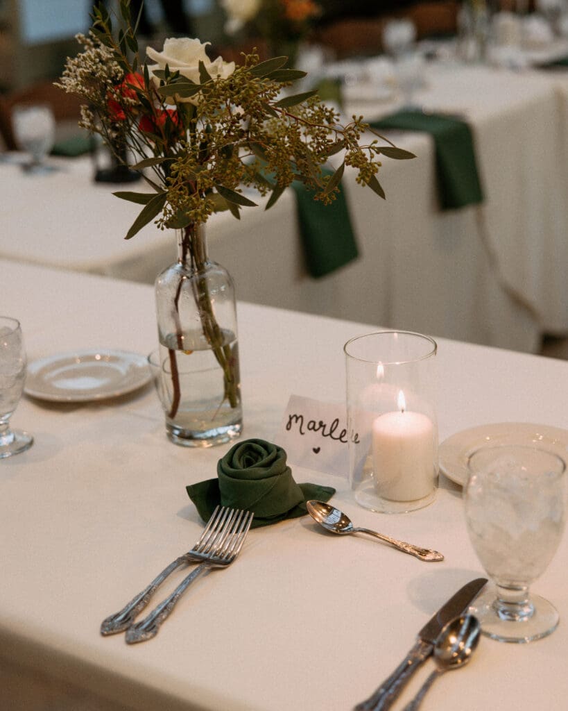 simple wedding reception dinner table
