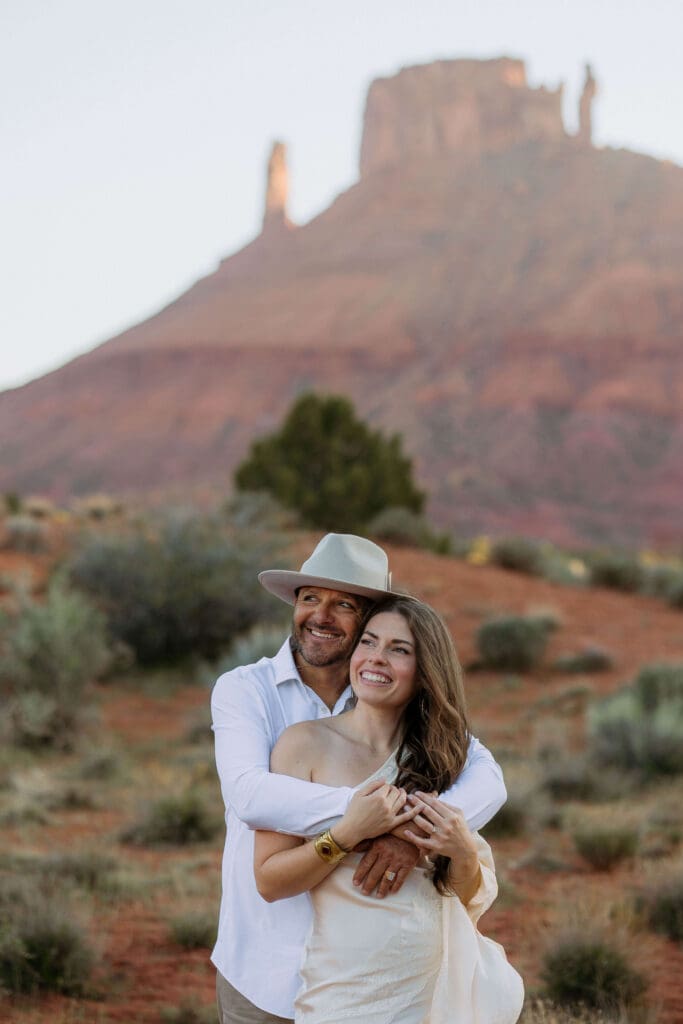 bride and groom elope in moab