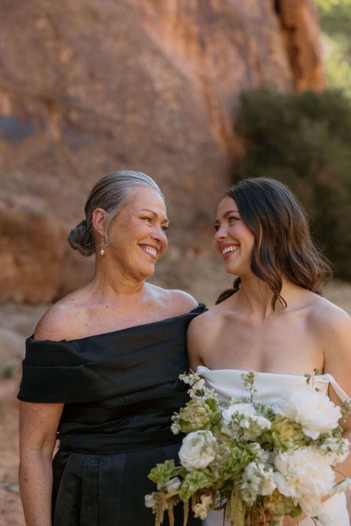 bride and mom at moab wedding