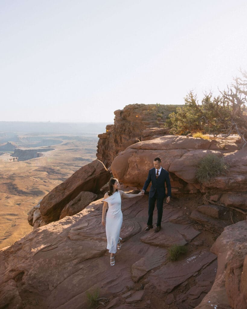 bride and groom elope in moab