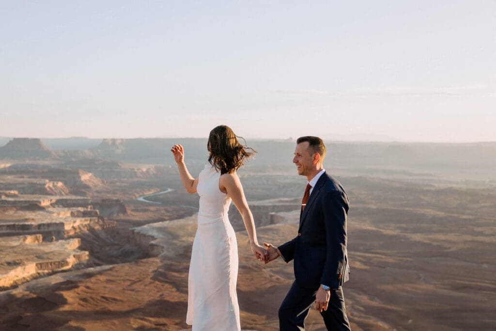 bride and groom elope in moab